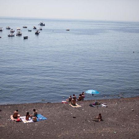 Un Tuffo Nella Baia Di Capomulini Acomodação com café da manhã Acireale Exterior foto