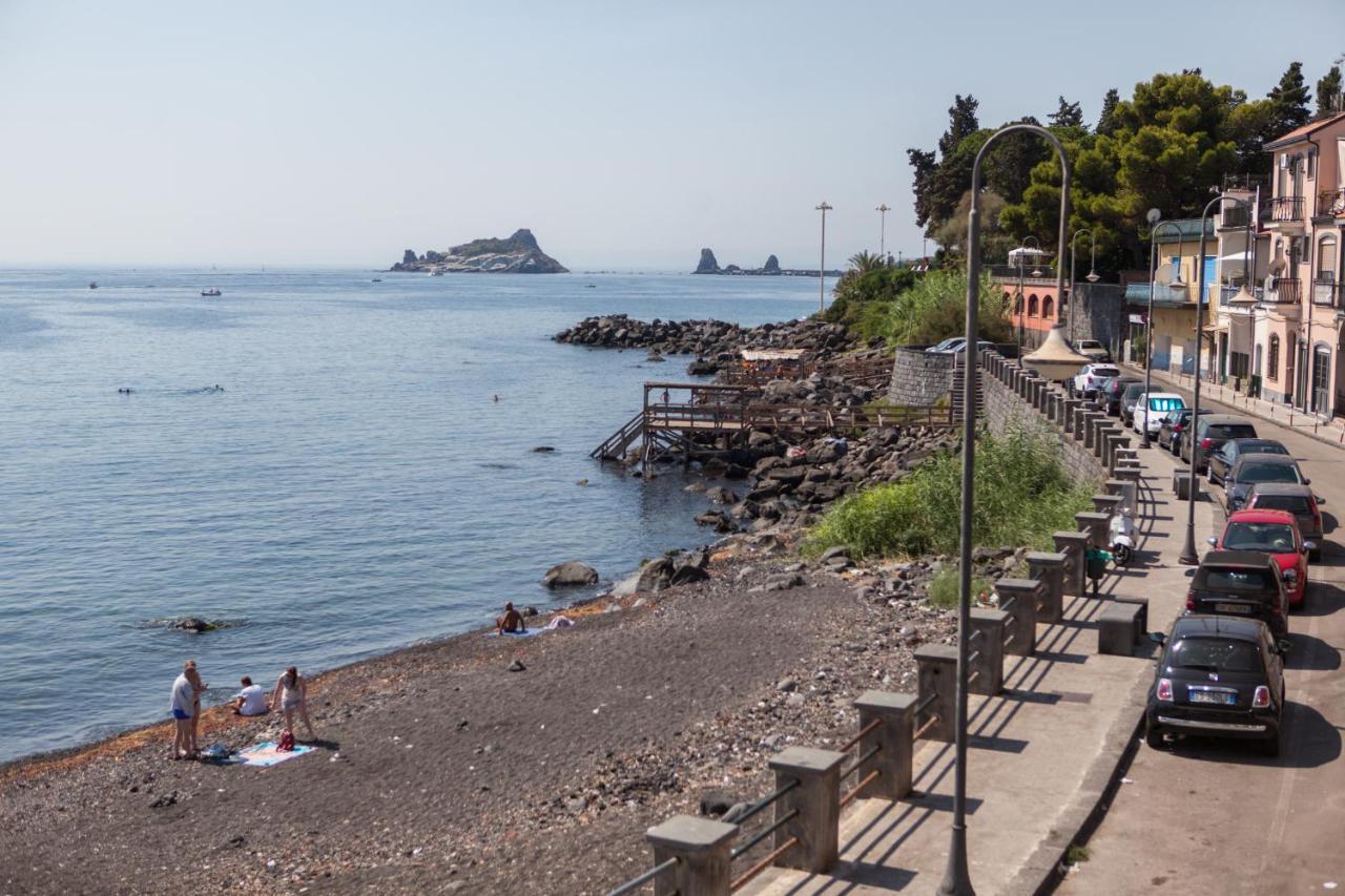 Un Tuffo Nella Baia Di Capomulini Acomodação com café da manhã Acireale Exterior foto